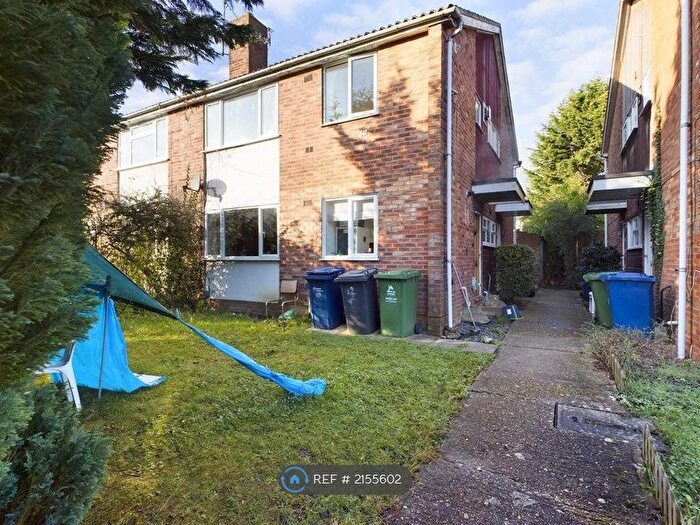 2 Bedroom Maisonette To Rent In Chatsworth Avenue, Cambridge, CB4