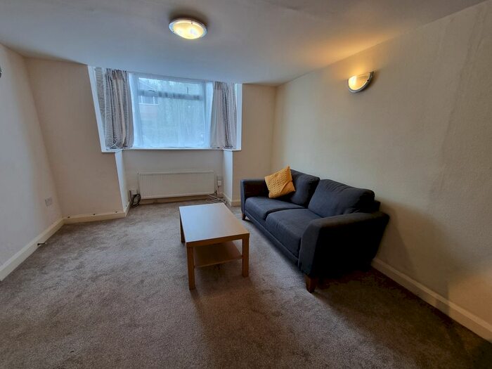 2 Bedroom Flat To Rent In Mill End, Kenilworth, CV8