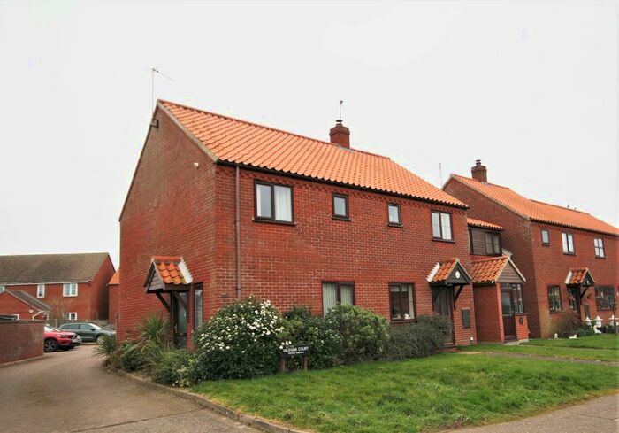 2 Bedroom Property To Rent In Waxham Court, Sea Palling, Norfolk, NR12