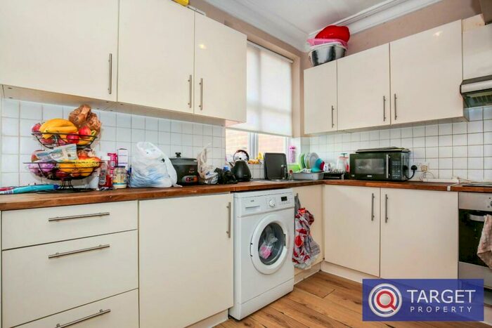 3 Bedroom Terraced House For Sale In Albany Road, Enfield, EN3