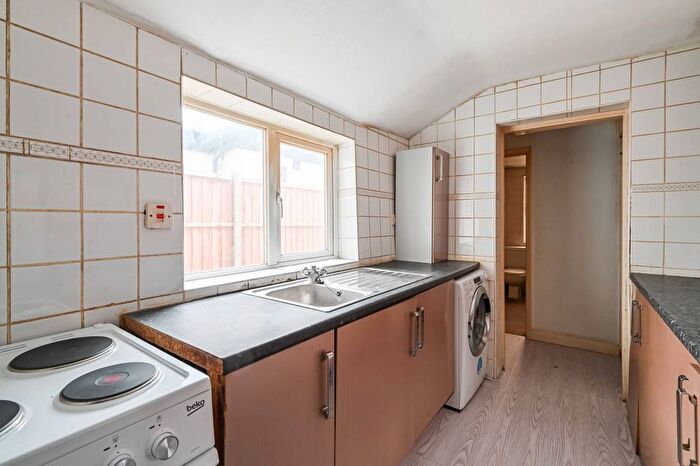 2 Bedroom Property For Sale In Desford Road, Canning Town, London, E16