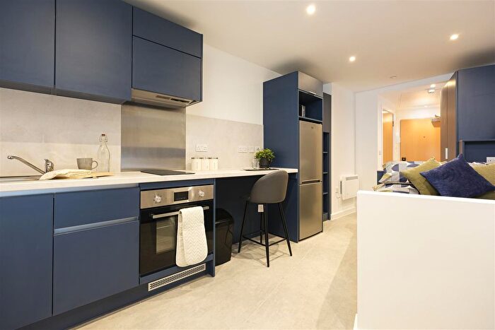 Studio To Rent In Freeman, Westgate One - Ref, CT1