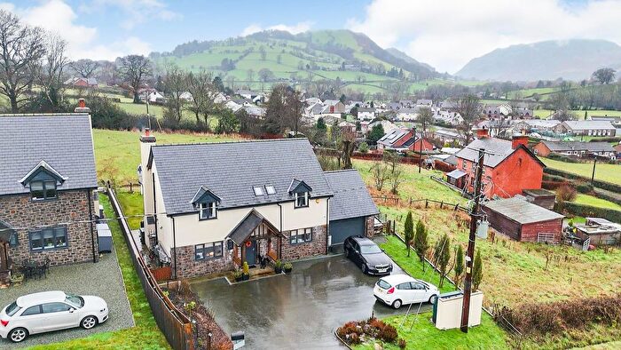 4 Bedroom Detached House For Sale In Penybontfawr, Oswestry, SY10