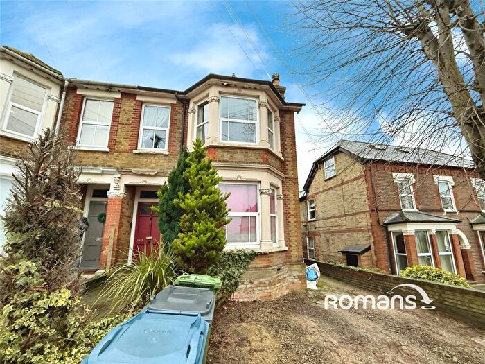 2 Bedroom Flat To Rent In Priory Road, High Wycombe, HP13