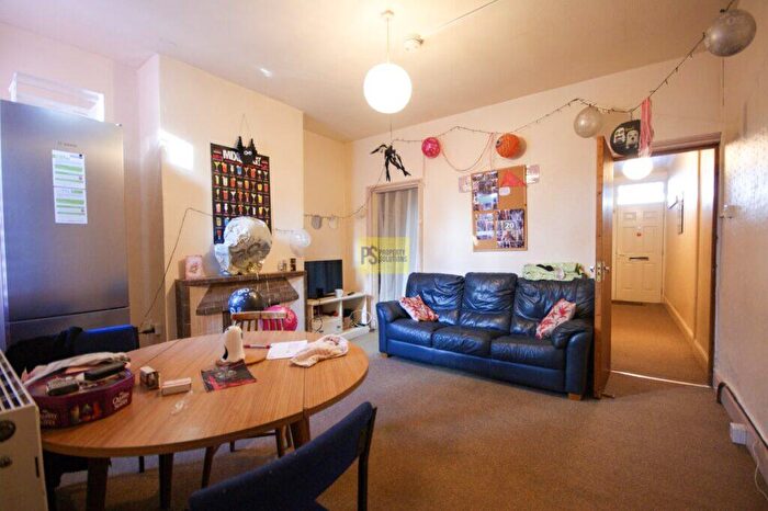 6 Bedroom Terraced House To Rent In Tiverton Road, Selly Oak, Birmingham, B29