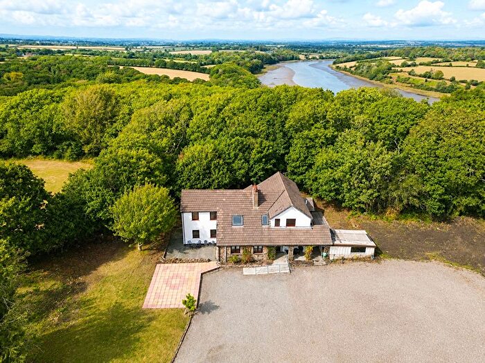 5 Bedroom Detached House For Sale In New Road, Hook, SA62