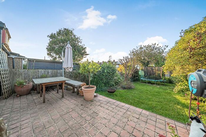 4 Bedroom Detached House For Sale In Therapia Road, East Dulwich, London, SE22 - Photo 3