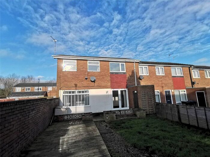 3 Bedroom End Of Terrace House To Rent In Lowbiggin, Newcastle Upon Tyne, Tyne And Wear, NE5