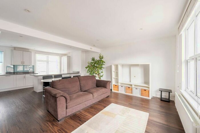 2 Bedroom Flat To Rent In Longmead Road, Tooting, London, SW17