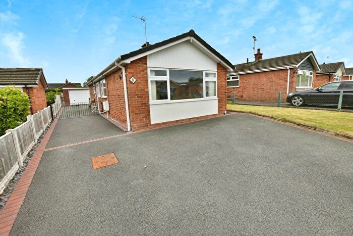 3 Bedroom Bungalow To Rent In Brecon Close, Borras, LL12