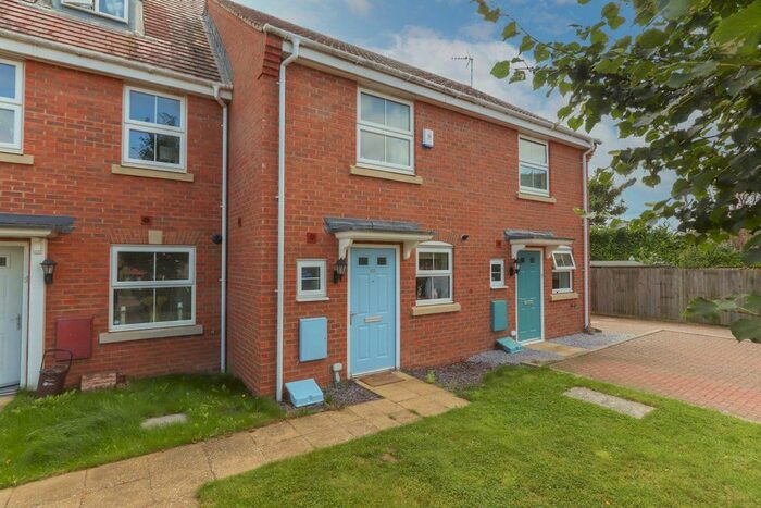 2 Bedroom Property To Rent In Blenheim Road, Leighton Buzzard, LU7