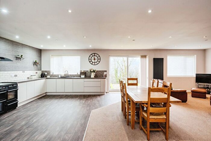 4 Bedroom Detached House For Sale In Graig Road, Godrergraig, Swansea, SA9