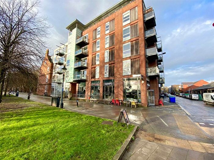 1 Bedroom Apartment To Rent In City Centre, Queen Square Apartments, BS1
