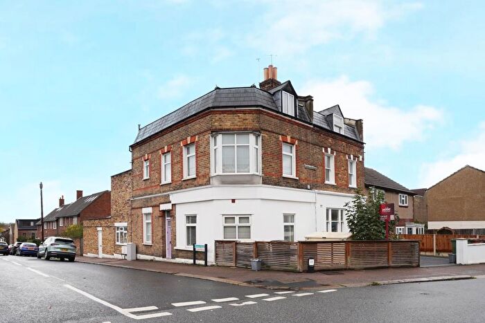 2 Bedroom Maisonette For Sale In Shipman Road, Forest Hill, London, SE23