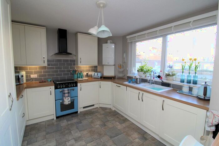 1 Bedroom Apartment To Rent In Kings Esplanade, Hove, BN3