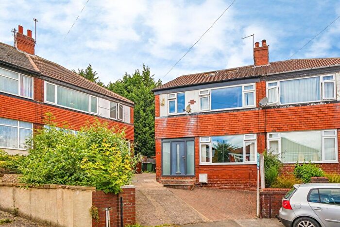 5 Bedroom Semi Detached House For Sale In Grange Park Rise, Leeds, LS8
