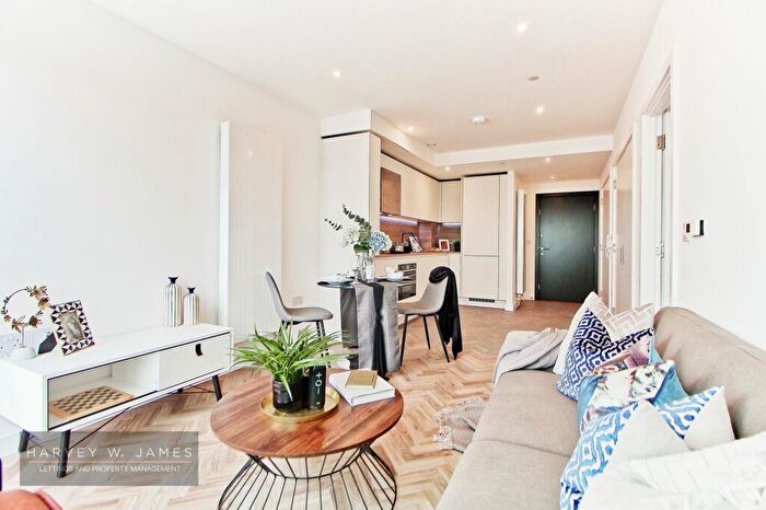 1 Bedroom Apartment To Rent In Makers Yard, Skyline Apartments, E3