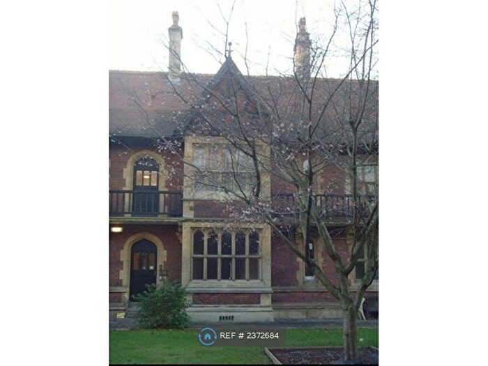 1 Bedroom Flat To Rent In Old Market, Bristol, BS2