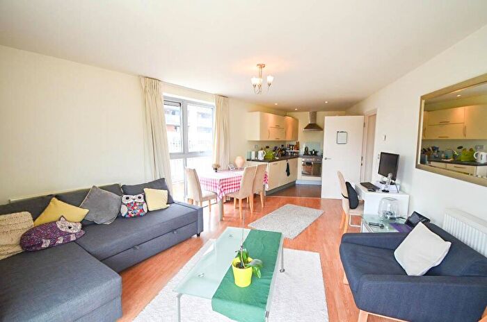 1 Bedroom Flat To Rent In Chadbourn Street, London, E14