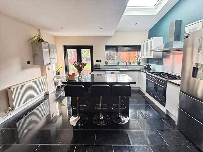3 Bedroom Detached House For Sale In Ellerton Road, Surbiton, KT6