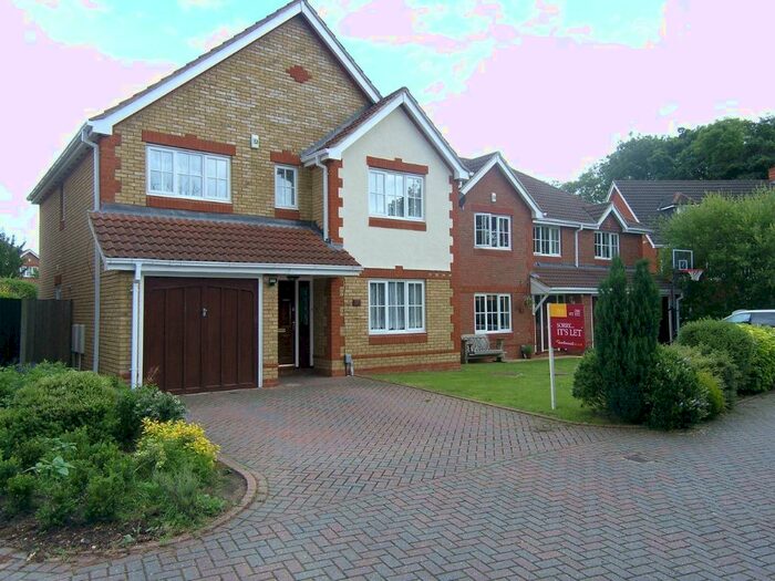 4 Bedroom Detached House To Rent In Dyer Road, Wokingham, RG40