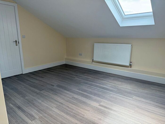 2 Bedroom Flat To Rent In Southall, UB2