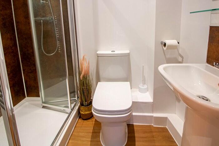 Apartment To Rent In Orbtial House, Ilkestone Road, Nottingham, NG7