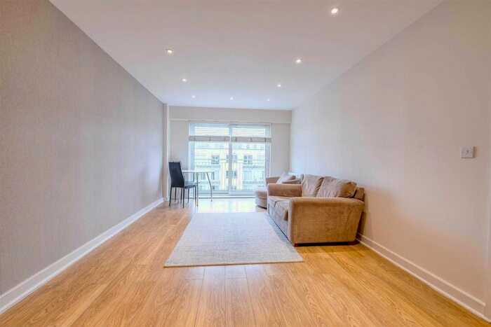 1 Bedroom Flat To Rent In Heritage Avenue, London, NW9
