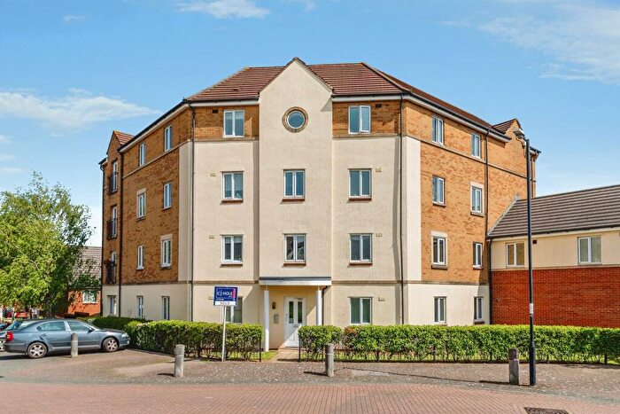 2 Bedroom Apartment For Sale In Thackeray, Bristol, BS7