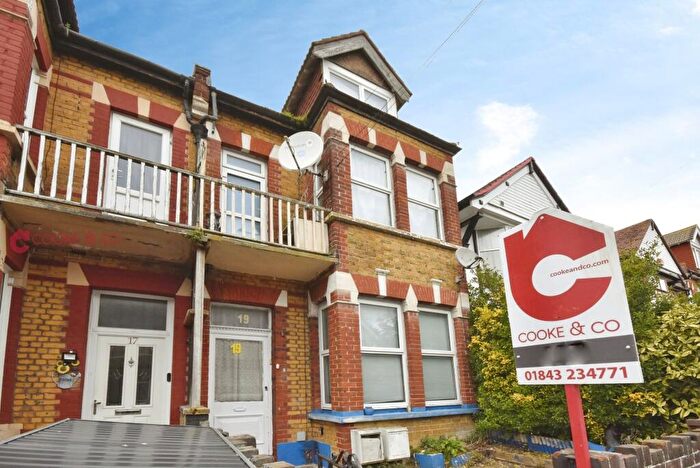 2 Bedroom Flat For Sale In Arundel Road, Margate, CT9