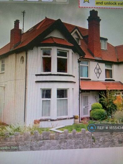 2 Bedroom Maisonette To Rent In St. Andrews Place, Llandudno, LL30