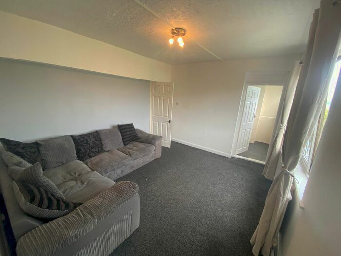 2 Bedroom Flat To Rent In Bradfield Road, Sheffield, South Yorkshire, Uk, S6