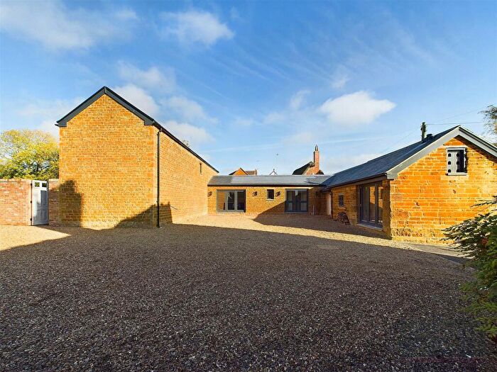4 Bedroom Barn Conversion For Sale In The Barns, Great Easton, Market Harborough, LE16