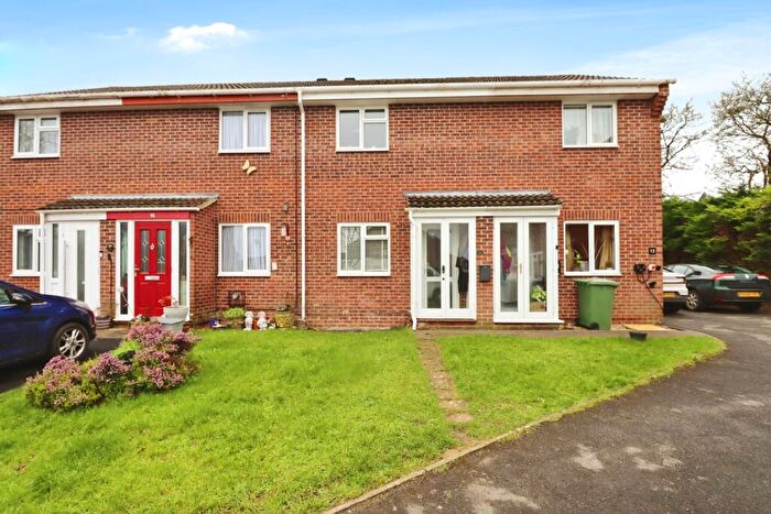 2 Bedroom Terraced House For Sale In Hawkins Close, Street, BA16