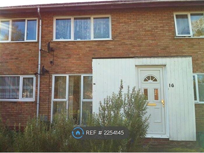 2 Bedroom Maisonette To Rent In Rowle Close, Milton Keynes, MK14