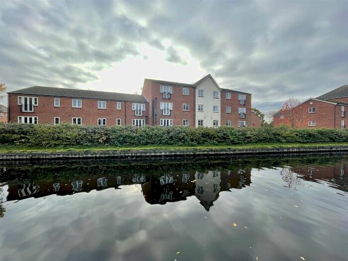2 Bedroom Flat To Rent In , Mill Bridge Close Retford, DN22