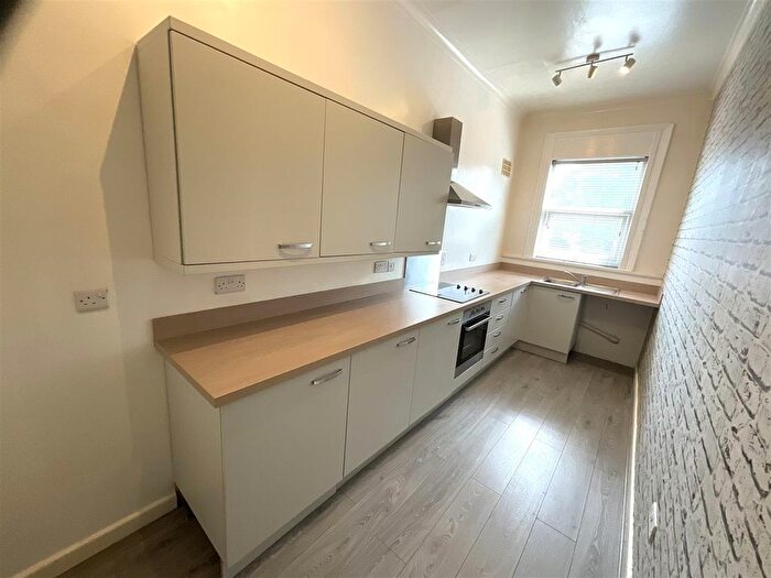 2 Bedroom Flat To Rent In Filey Road, Scarborough, YO11
