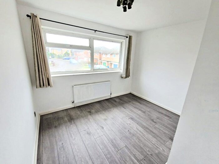 5 Bedroom Semi-Detached House To Rent In Fairfax, Bracknell, Berkshire, RG42