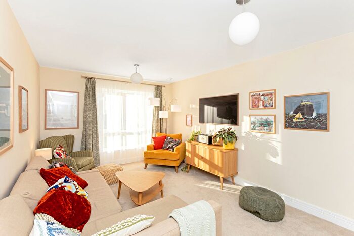 3 Bedroom Semi-Detached House For Sale In Tarlair Wynd, Aberdour, KY3