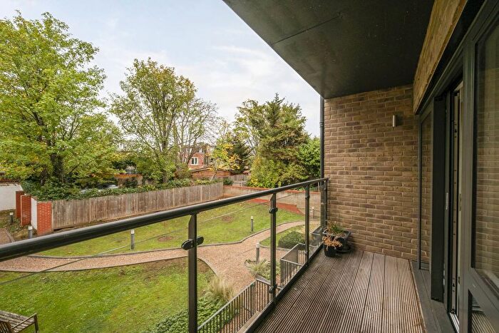 1 Bedroom Flat For Sale In Hartfield Road, Wimbledon, London, SW19