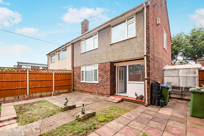 3 Bedroom Semi Detached House For Sale In Brunswick Road, Bexleyheath, DA6