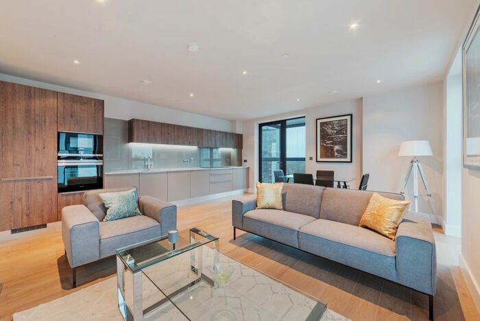 2 Bedroom Flat To Rent In St Josephs Street, Battersea, London, SW8