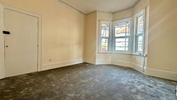 1 Bedroom Flat To Rent In Ditchling Rise, Brighton, BN1