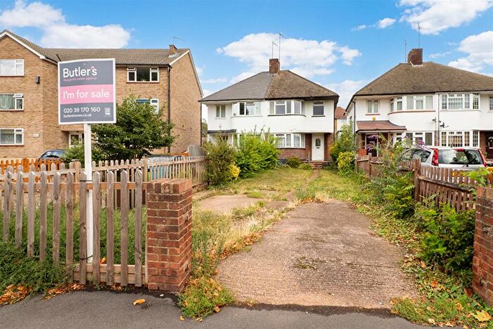 3 Bedroom Semi-Detached House For Sale In Benhill Avenue, Sutton, SM1