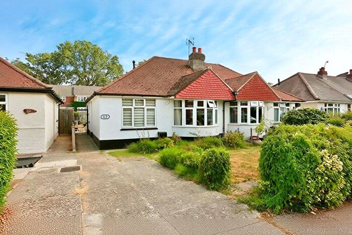 2 Bedroom Bungalow For Sale In Mead Road, Chandler's Ford, Eastleigh, Hampshire, SO53