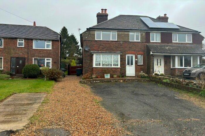 3 Bedroom Semi-Detached House To Rent In Frary Walk, Heathfield, TN21