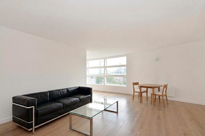 2 Bedroom Apartment To Rent In Lumina Building, Prestons Road, London, E14