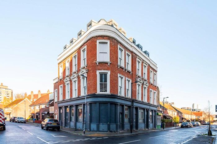 2 Bedroom Flat For Sale In Manor Place, Kennington, London, SE17