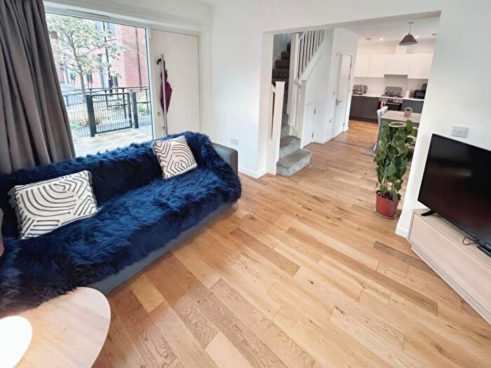 2 Bedroom Terraced House To Rent In Fairway View, Stockport, SK5