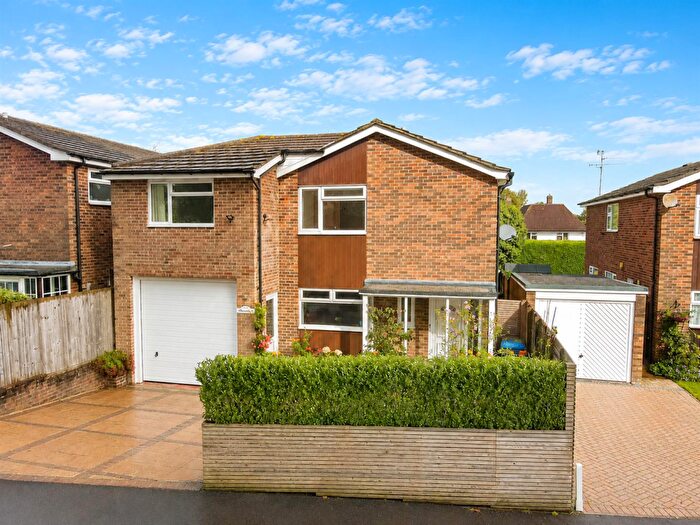 4 Bedroom Detached House For Sale In Oakwood Road, Burgess Hill, RH15